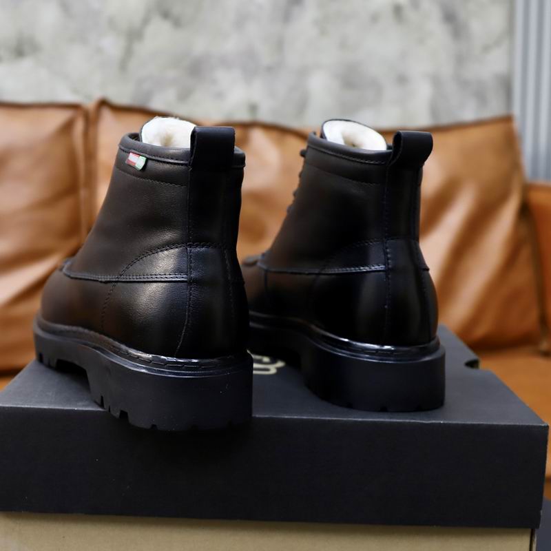 UGG Men's Leather Shearling Lace-Up Boot — Black